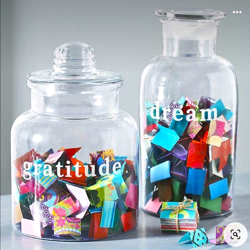 WISTERIA RETIRED GRATITUDE GIFT SET NIB GREAT FOR FAMILY